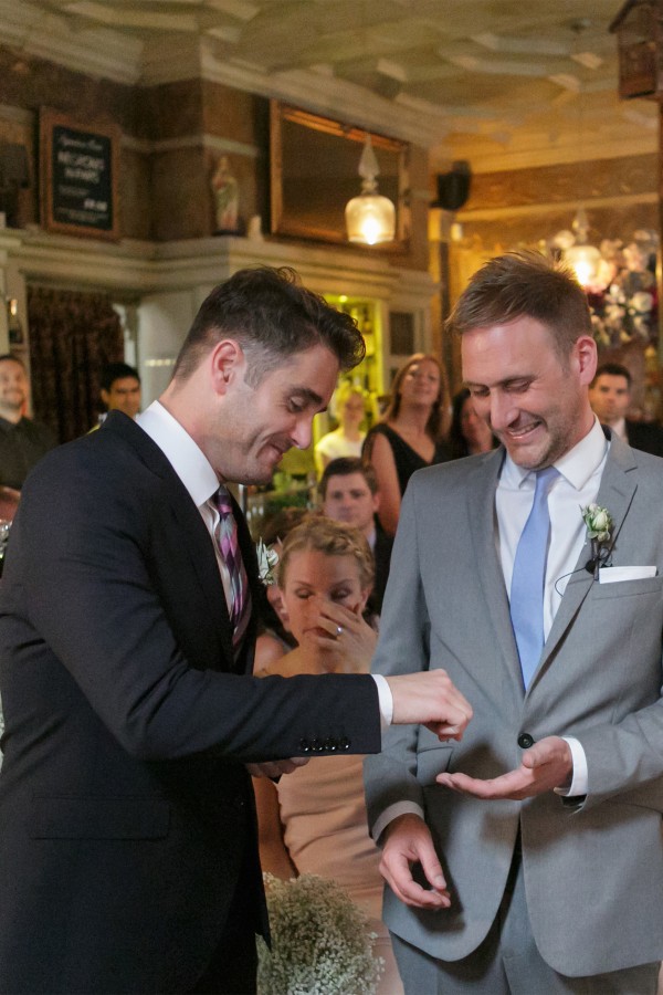 Cathy_Toby_Vintage-Pub-Wedding_SBS_015